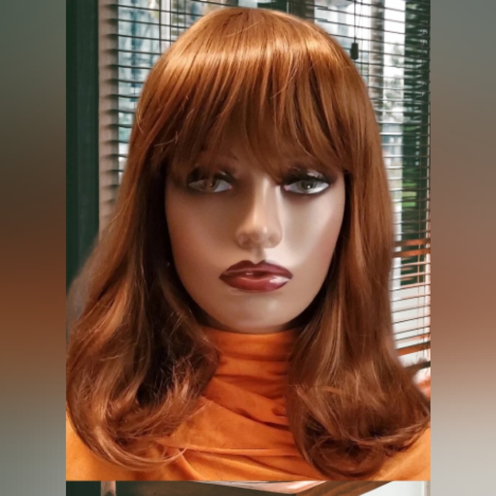 Synthetic Wig With Bangs